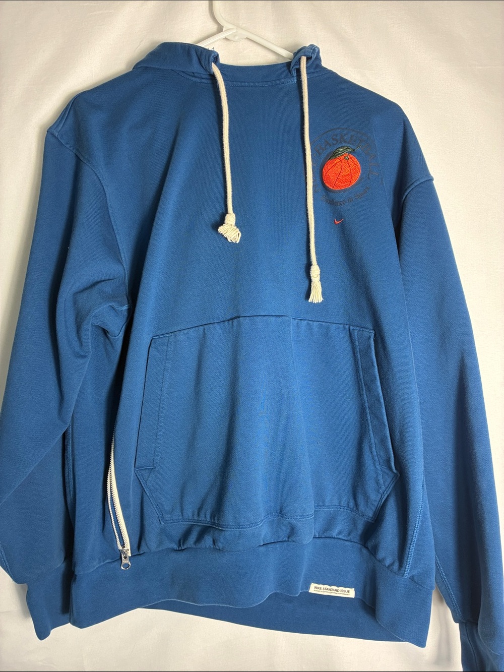 Nike Standard Issue Dri-Fit Basketball PullOver Hoodie- Court Blue (HJ6353-476)